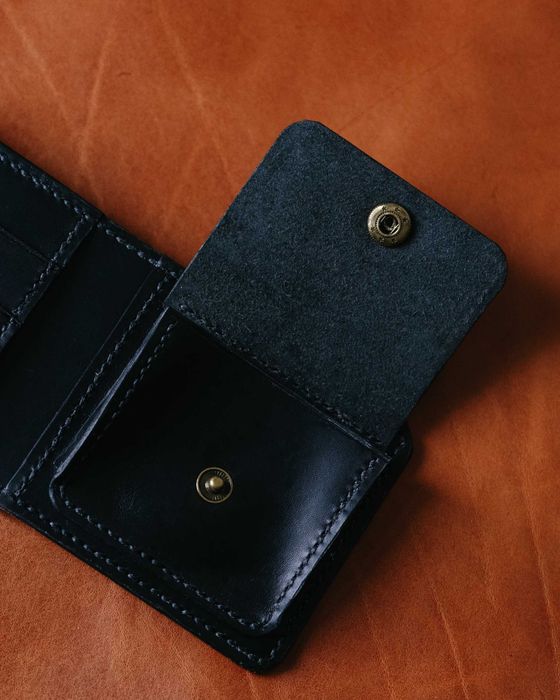 Ręcznie robiony portfel ze skóry z kieszonką na monety – Czarny