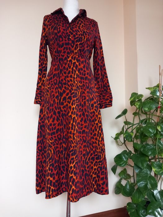 długa wiskozowa sukienka w panterkę Primark 36/38 długie rękawy