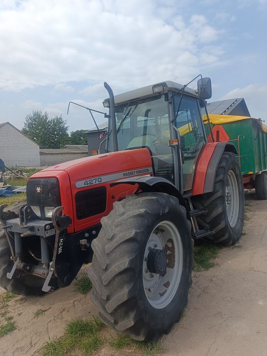 Massey ferguson 4270 , 110 km  6 cylindrów,  4x4 rewers, tuz