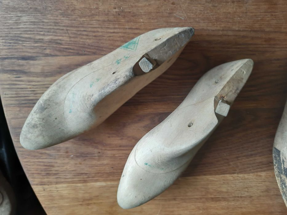 Zabytkowe prawidła drewniane do butów, cena za jedną parę.