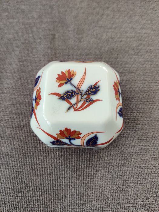 Caixa Vista Alegre, perfeito estado