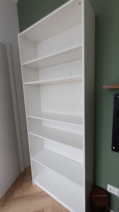 Sprzedam regał IKEA billy biały
