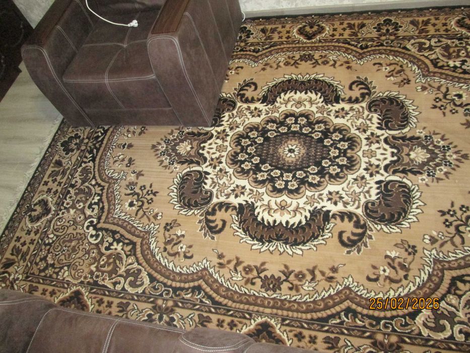 Продам килим 3,20х2,25 м