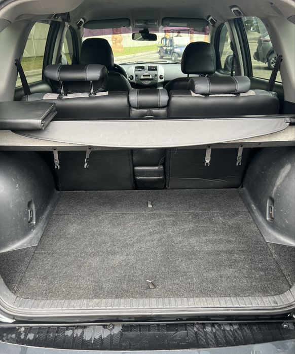 Продам Toyota RAV4 2007г автомат  2,0 газ/бензин