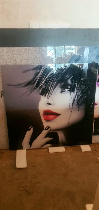 Підвісні тумби,підставка під сумки,дзеркало