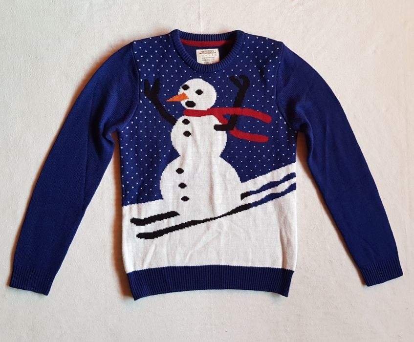 szalowy sweter zima balwan narty