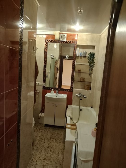 Здається 3 кімнатна квартира