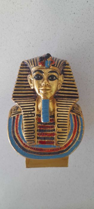 Busto Tutankamon pedra