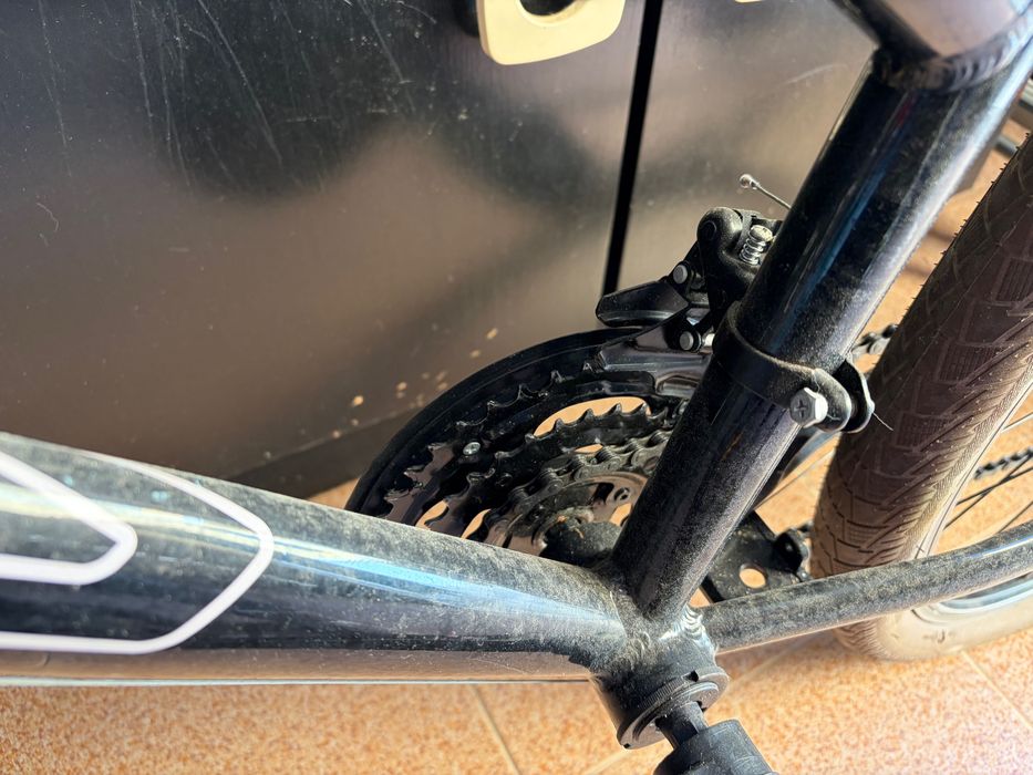 Vendo bicicleta usada poucas vezes