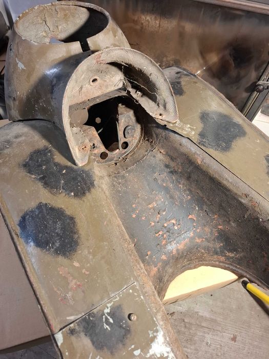 WFM Osa  osłona na nogi z obudową lampy komplet