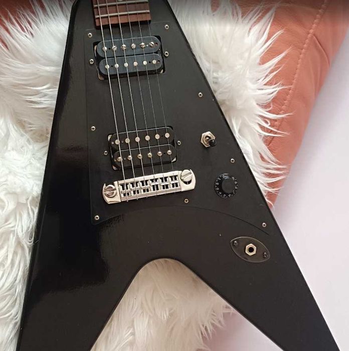 Gibson Melody Maker Flying V 2011