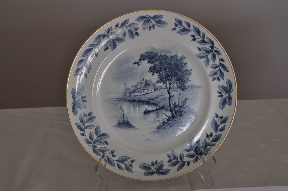 Serviço completo de jantar de 72 peças em porcelana Vista Alegre