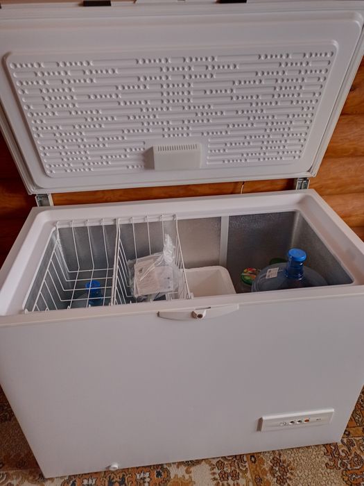 Морозильная камера ларь , бытовая.