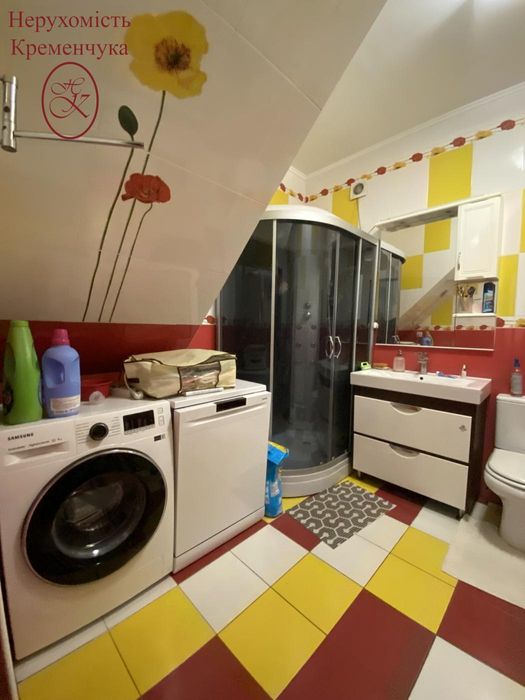 Продаж / Будинок / передмістя/ Сертифікат