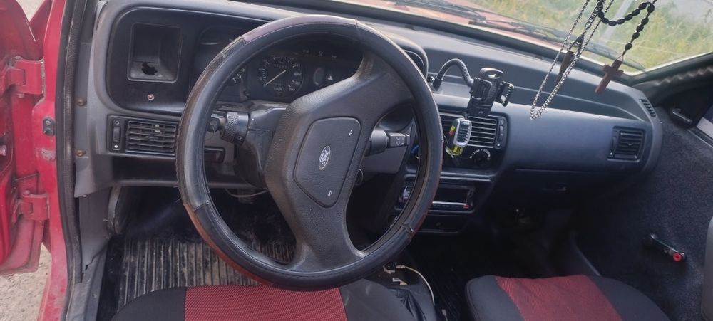 Автомобіль Ford Orion