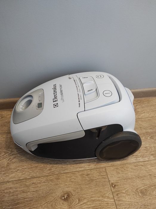 Пылесос Electrolux ZUS 3920