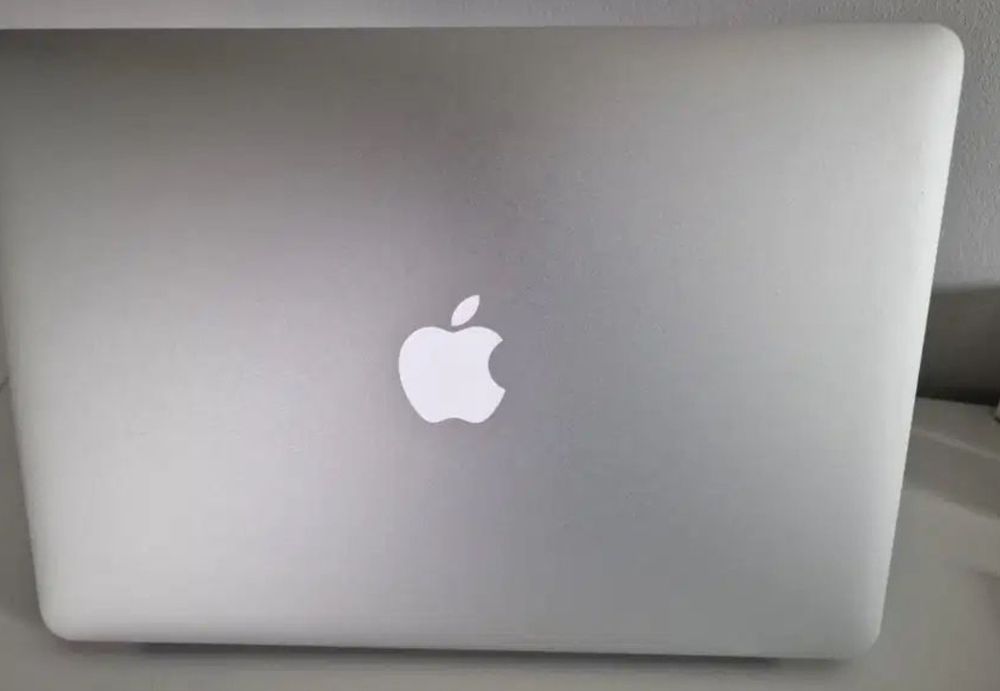 Macbok air13 Silver 13.3/1 10Hz 8GB/256GB6