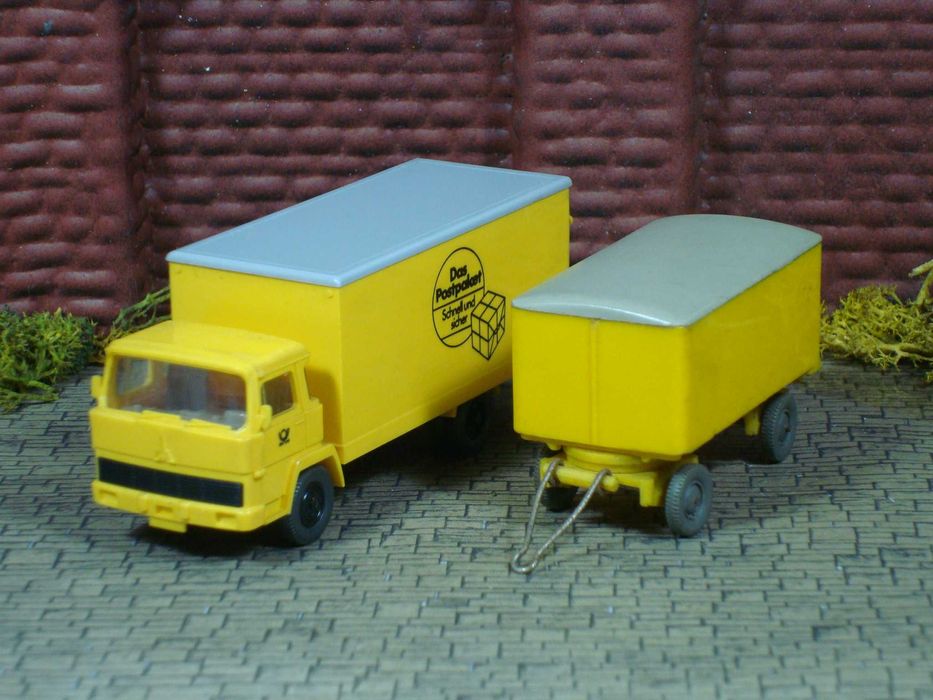 Wiking 550 - Magirus / Camião Postal c/ Reboque "Deutsche Post"/ Usado