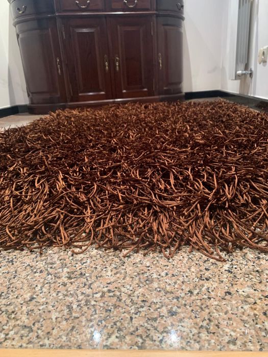 Duas Carpetes em bom estado