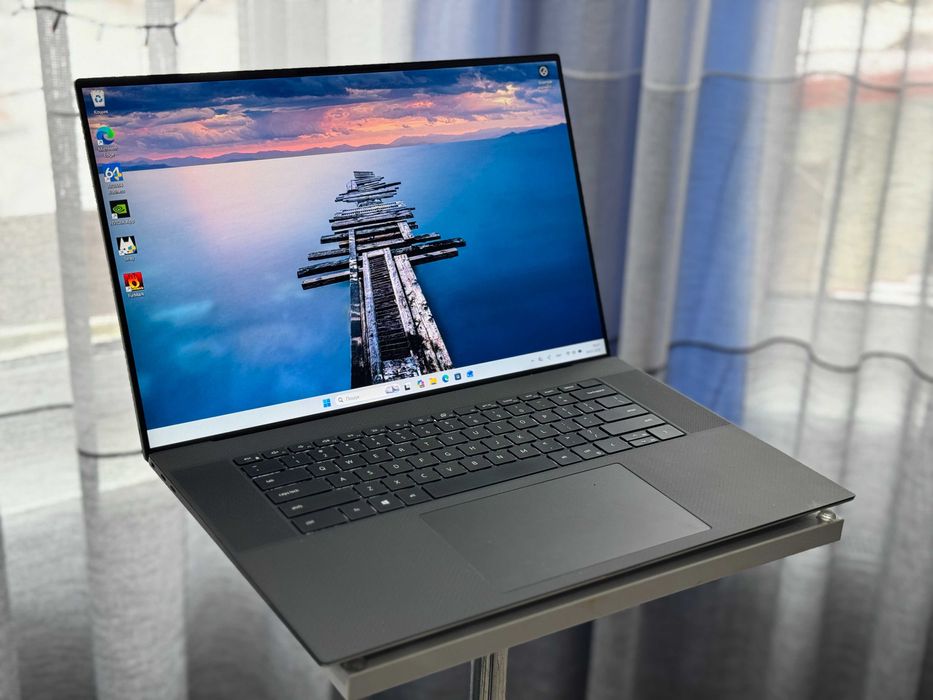 Ноутбук Dell Precision 5750 | i7-10750H RTX 3000 | Ram-32 SSD-512 FHD