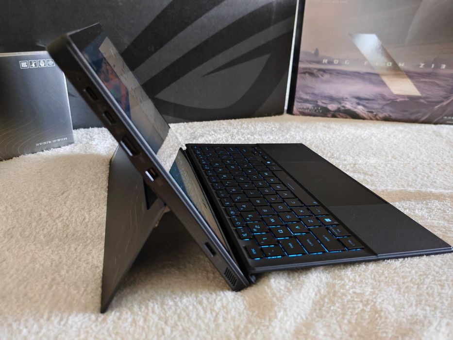 ASUS ROG Flow Z13 (2025) Ryzen AI MAX+ 395, 64GB DDR5, AMD 8060s, 1TB NVME