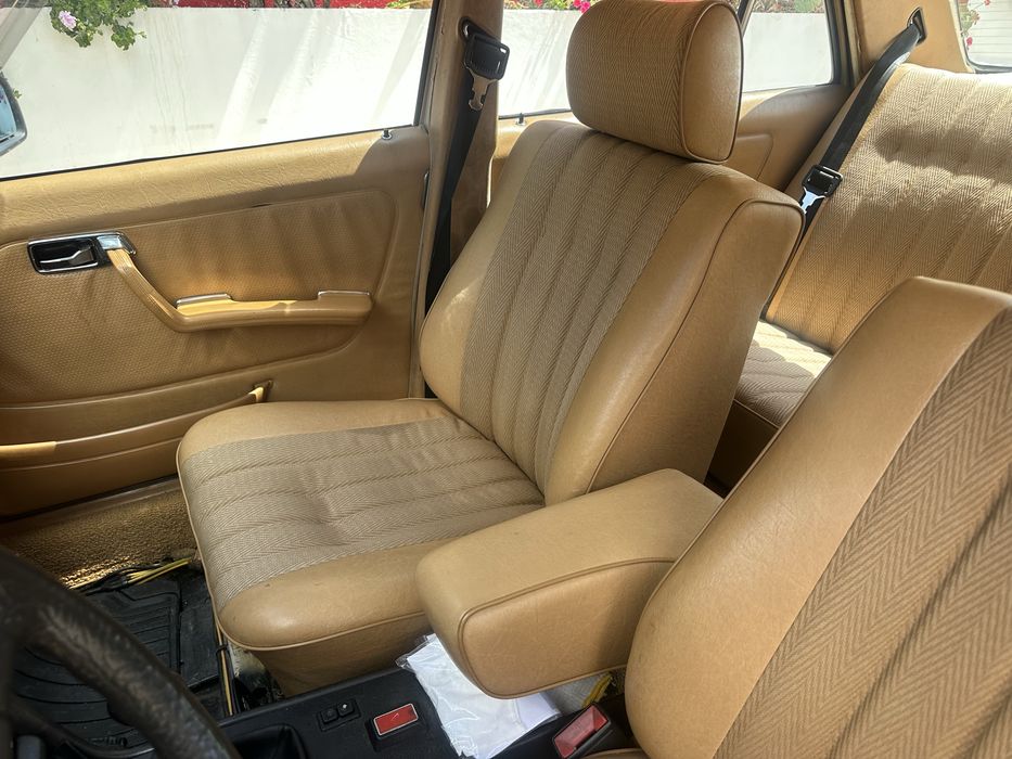 mercedes 300D  w123 1982