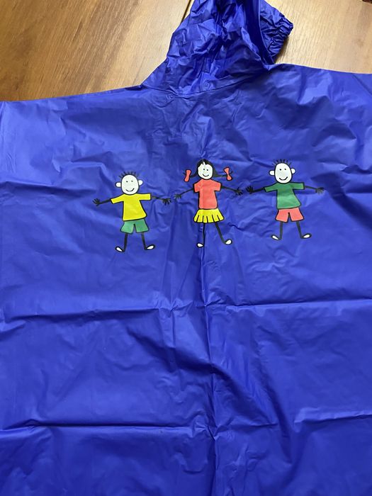 Детский плащ