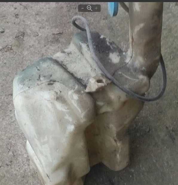 бачек  омывателя  Алмера  н15