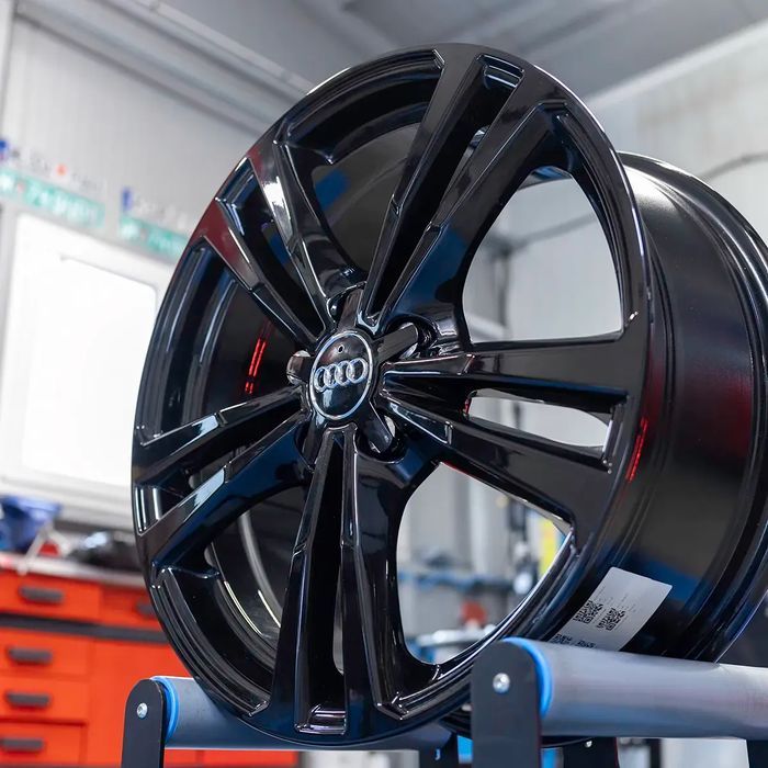 NOWE ORYGINALNE Felgi aluminiowe Audi 18" A3 A4 A6 A8 Q3 TT