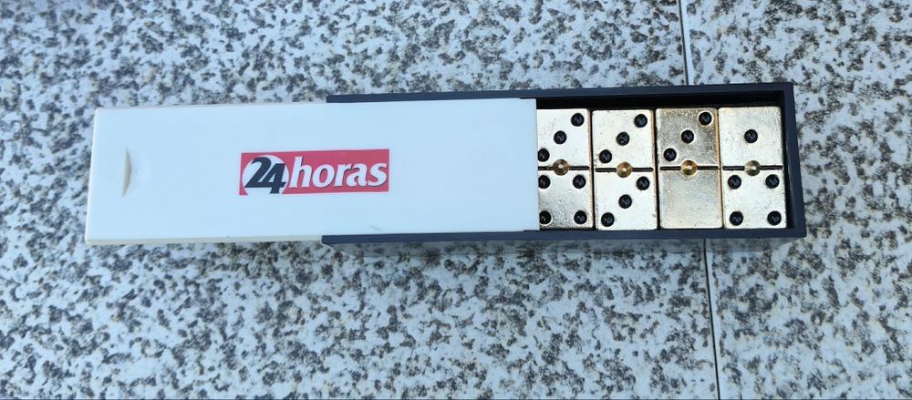 Jogo dominó antigo completo