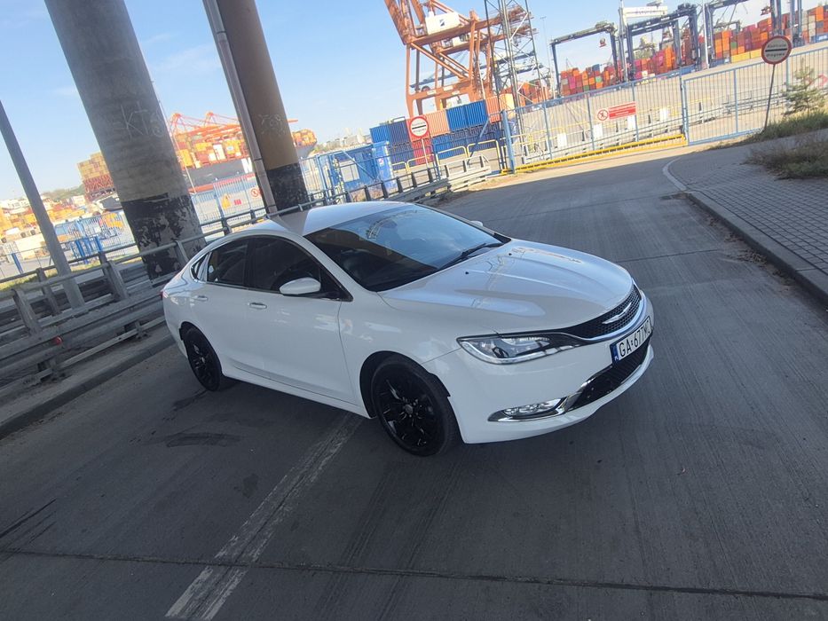 Chrysler 200c 3.6 300km FWD