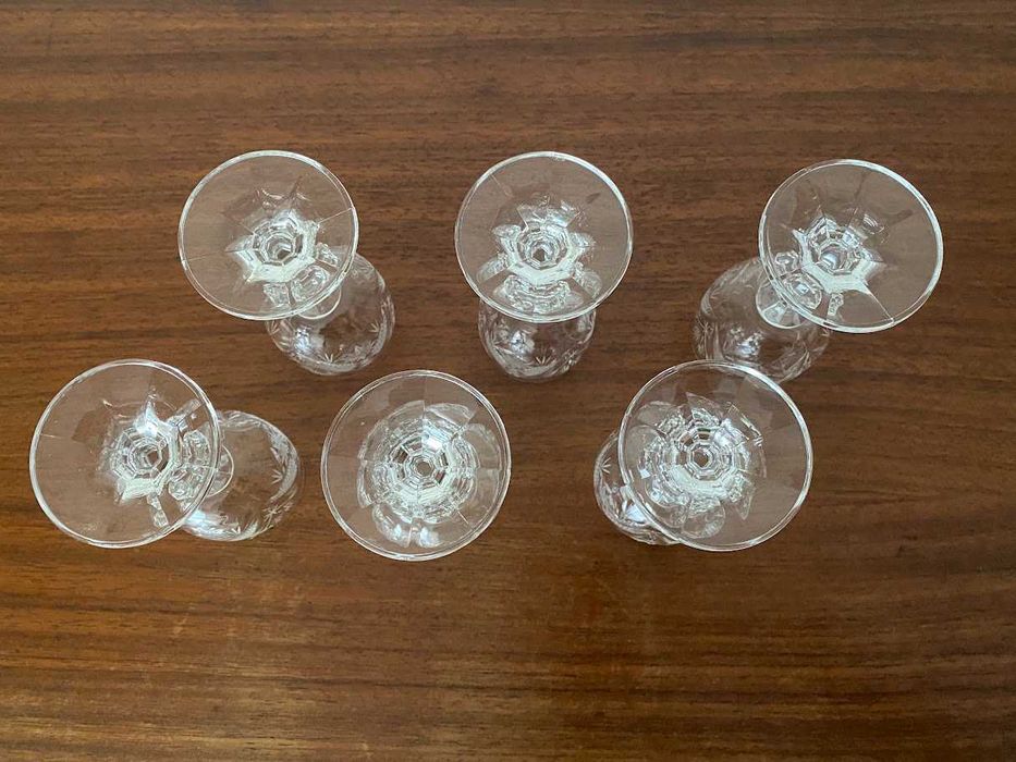 Seis cálices artesanais de cristal Checoslovaco Bohemia