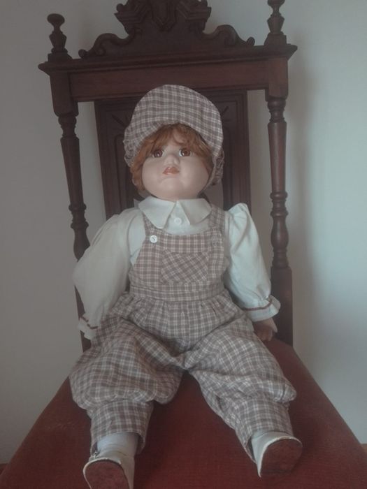 Boneca de porcelana
