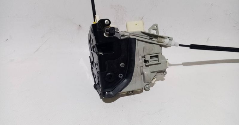 Fechadura / fecho porta trás direito AUDI A4 (8K2, B8)