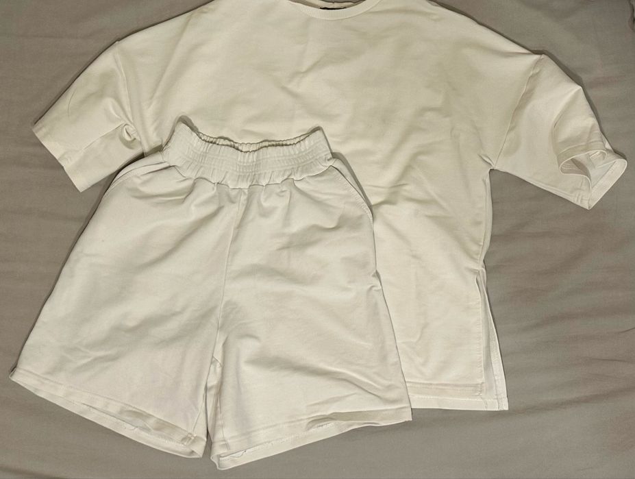 Спортивний костюм білий Rever. Розмір S.