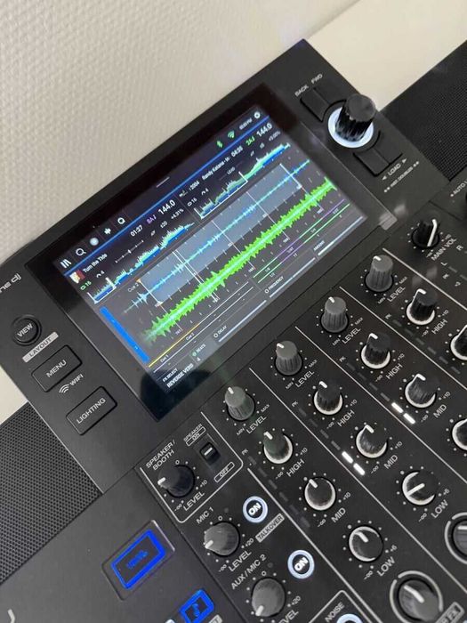 DENON SC LIVE 4 + DeckSaver + Case UDG + Stand Vevor