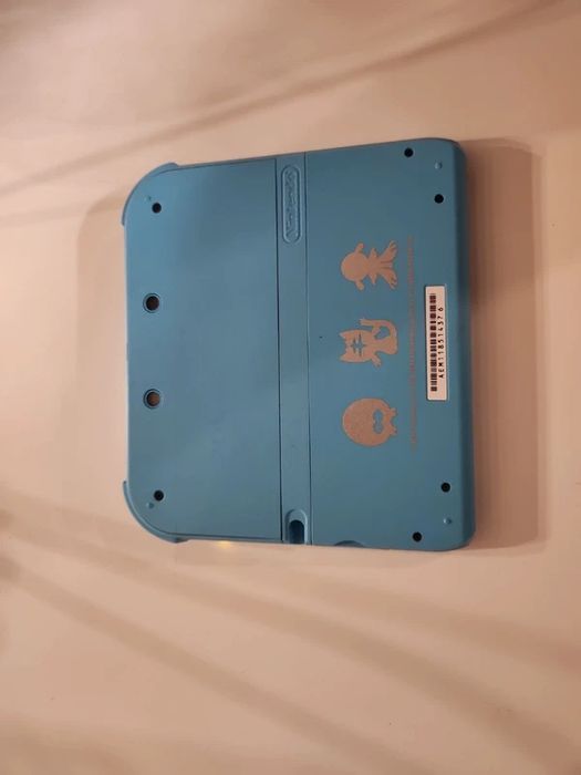 Nintendo 2DS Edição Lua Consola