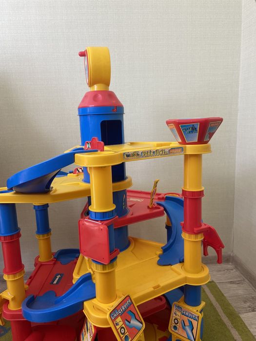 Паркінг wader polesie 7 поверхів