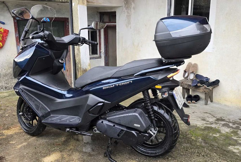 Kymco Skytown 125 [SALE 1950€ ate 23/12] – 2025 – 1.750 km – Como novo