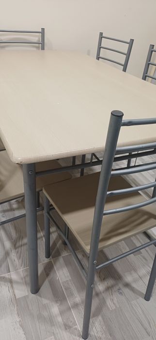 Mesa de cozinha com 6 cadeiras