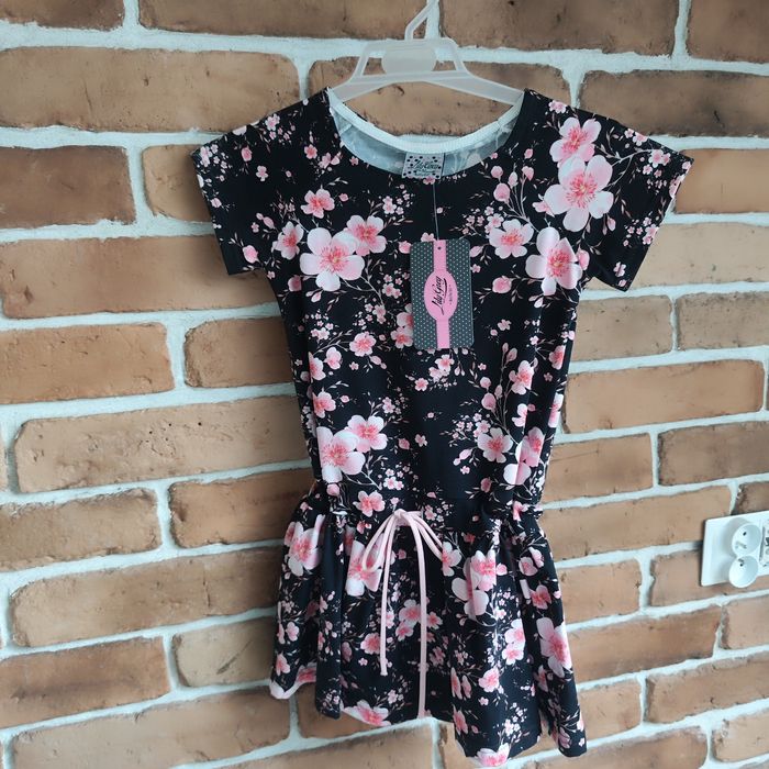 Nowa sukienka Lily Gray 110