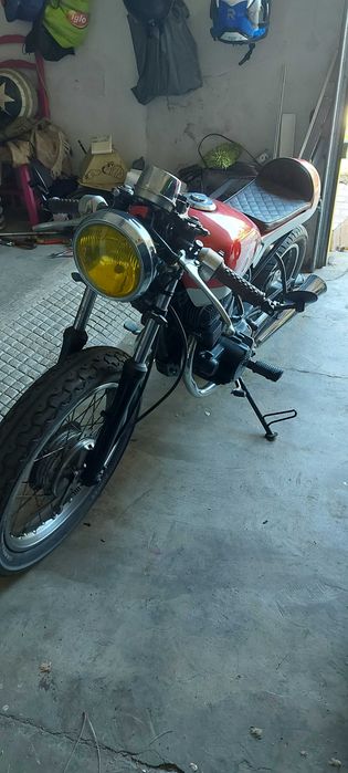 Honda custom 125