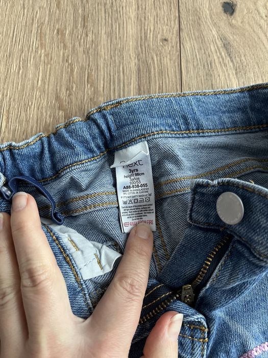 Spodnie dziewczęce firmy Next 98cm