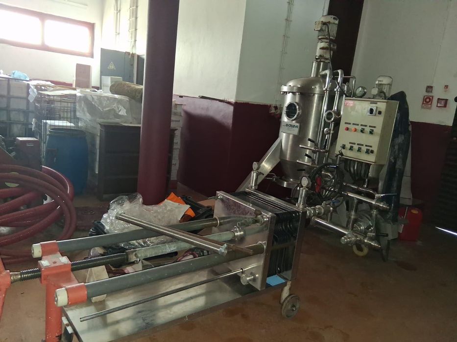 Equipamento de Adega