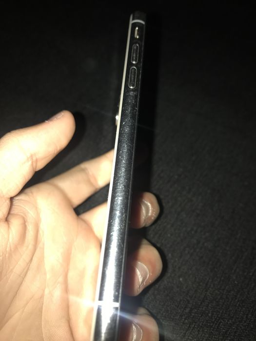 Iphone xs              .