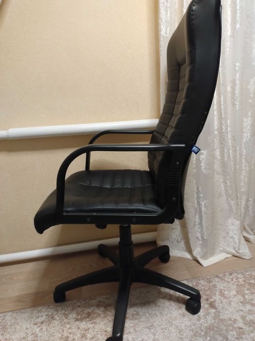 Крісло компютерне