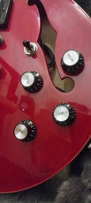 Guitarra Epiphone ES-339 PRO Cherry + Hard Case - (Split Coil)