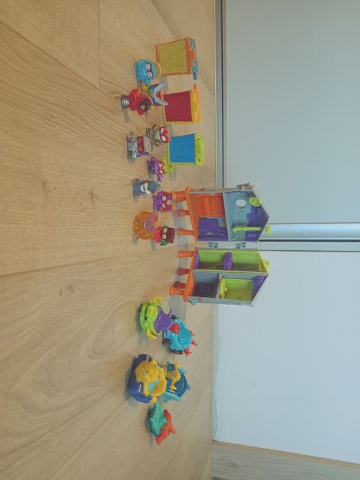 Super things baza figurki pojazdy