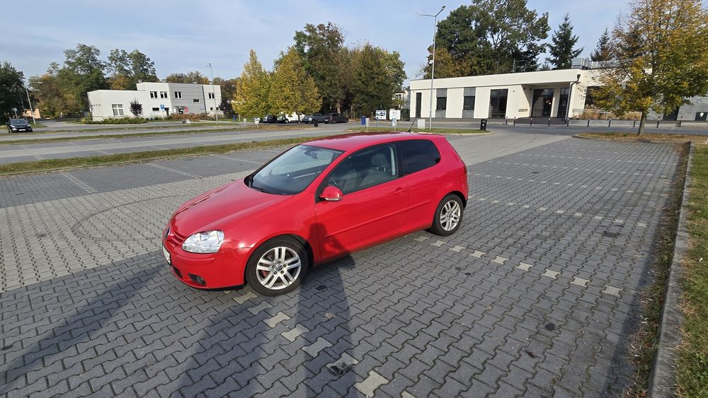 Volkswagen golf V