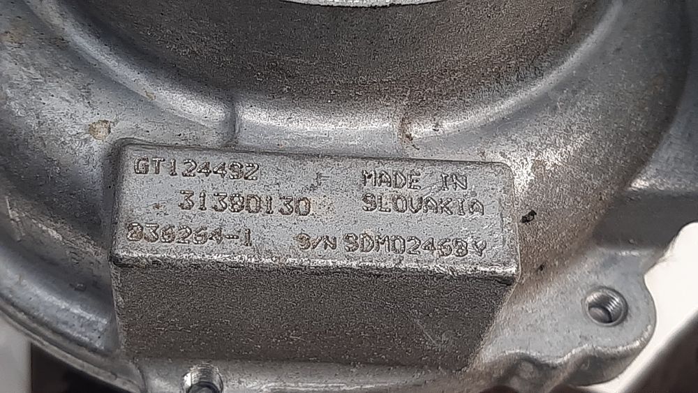 Turbo / compressor VOLVO V40 Hatchback